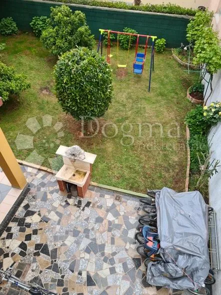 prodaju se dva apartmana u rovinju! - slika 7