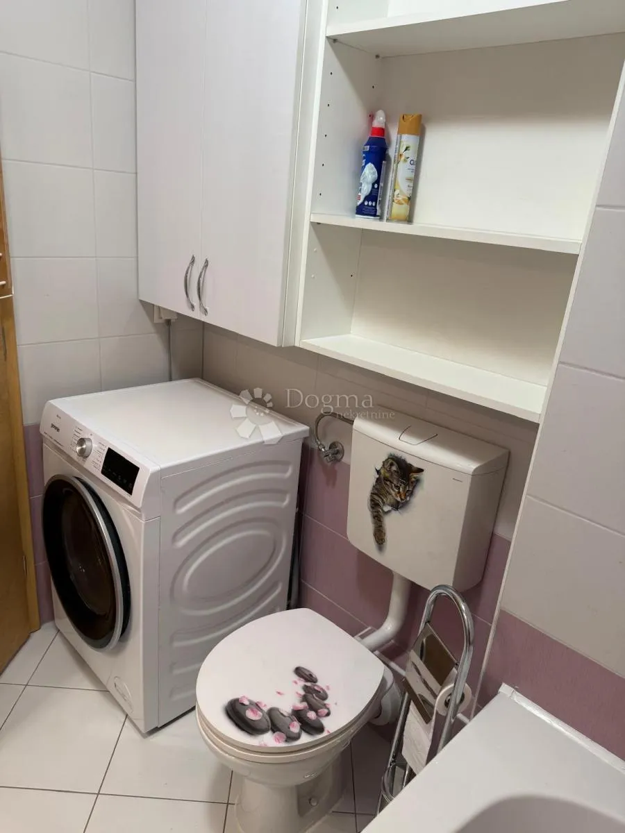 trosoban stan s lođom i garažom! - slika 9