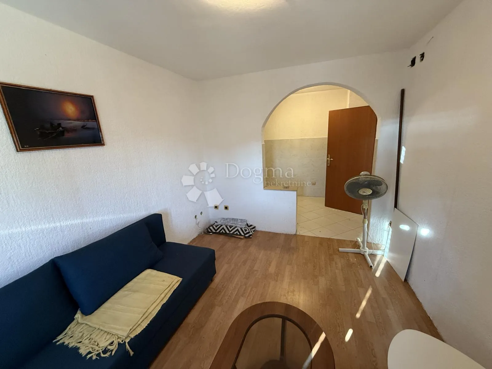 kuća sa ugostiteljskim objektom u prizemlju i terasom , u centru medulina - slika 6