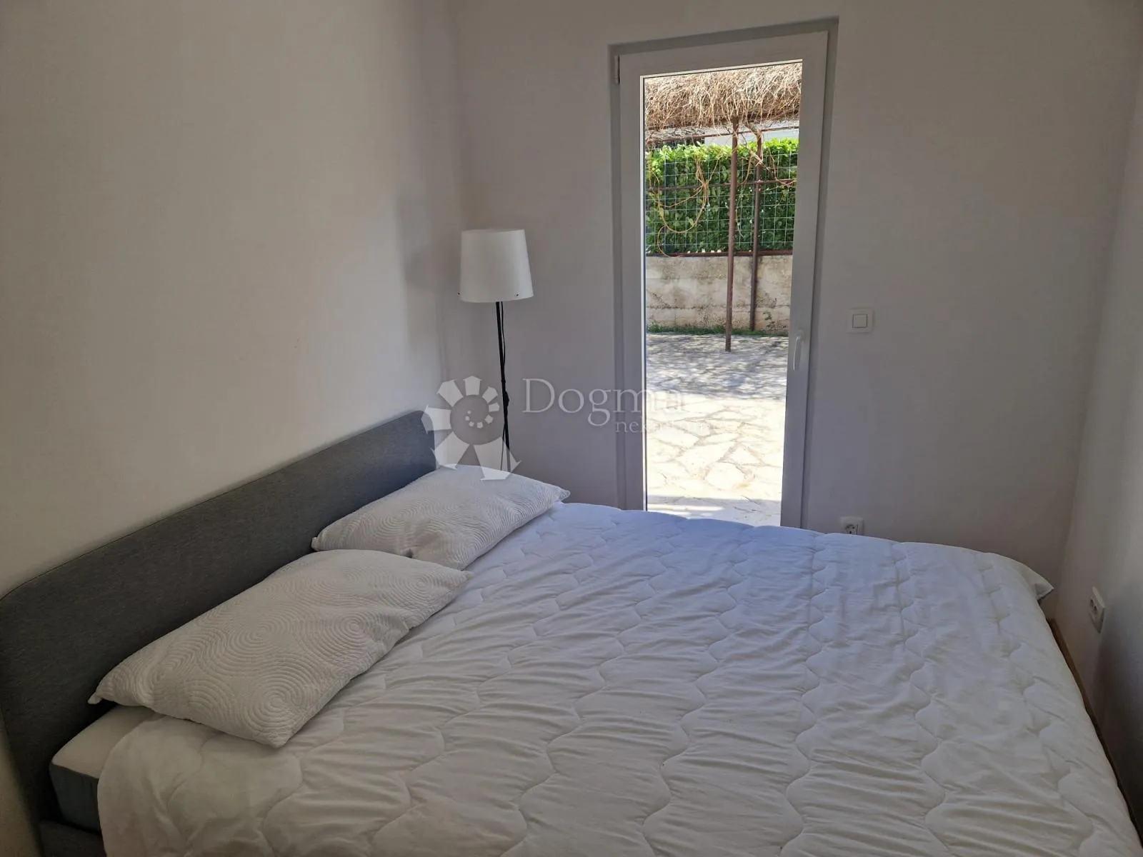 stanovi: nemira, omiš, 3x60 m2 - slika 5