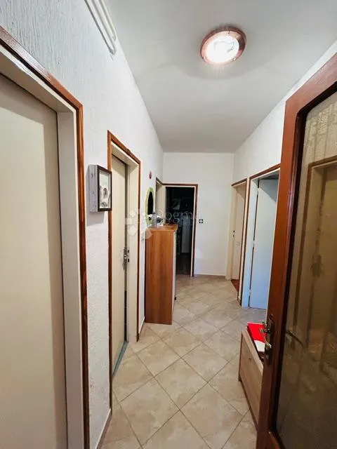 kuća na rabu - 300 m od plaže - slika 8