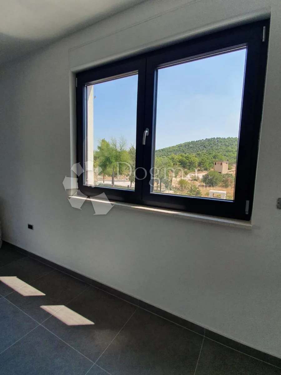šibenik-ekskluzivni stan s bazenom - slika 15