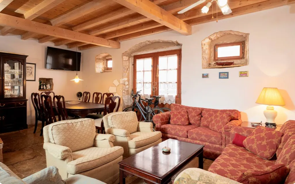 stari grad, otok hvar – šarmantna kuća blizu centra - slika 2