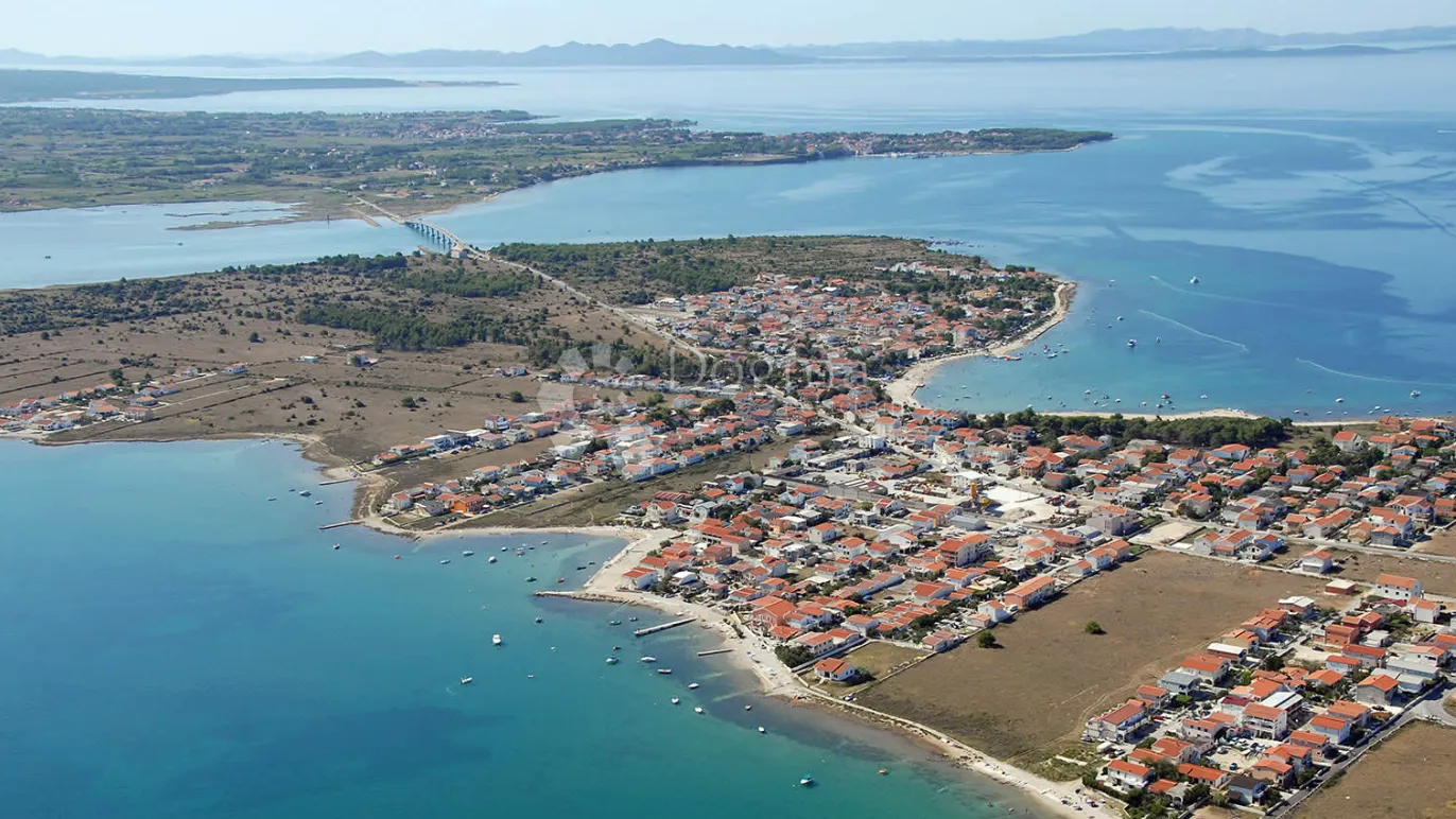 građevinsko zemljište, vir – 300 m od mora! - slika 5