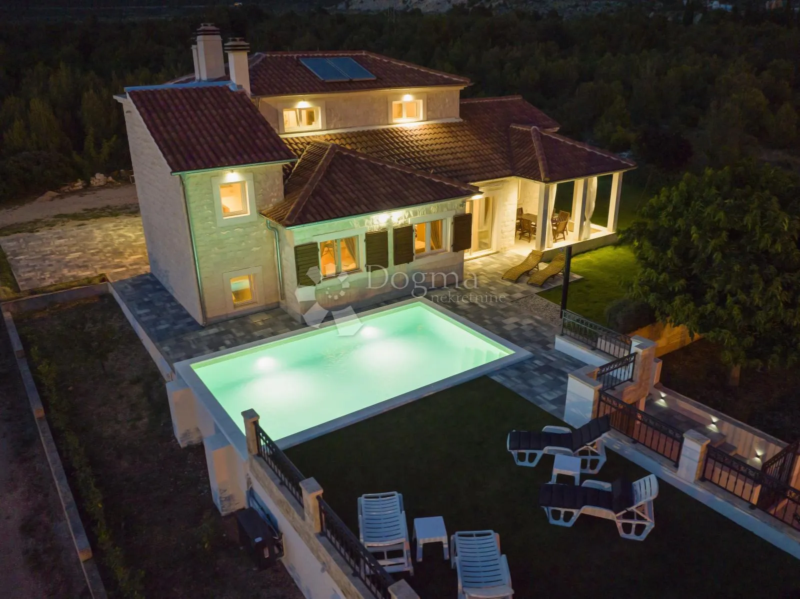 dubrava kod šibenika - prekrasna villa sa bazenom, 282 m2 - slika 3