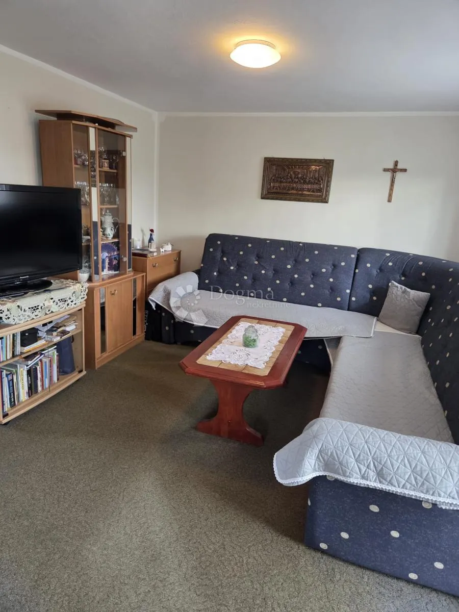 obiteljsko imanje, veliki vrt i kuća 200 m2, novoselec, križ - slika 9