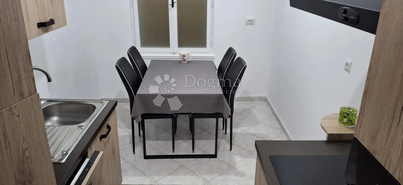 senj, apartman u strogom centru - slika 5