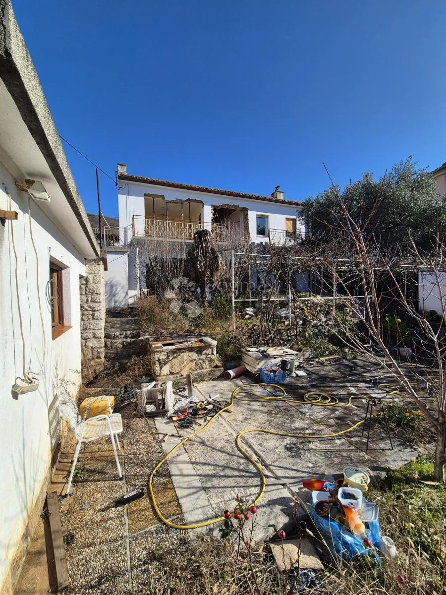 dramalj starina za potpunu renovaciju s projektom - slika 14