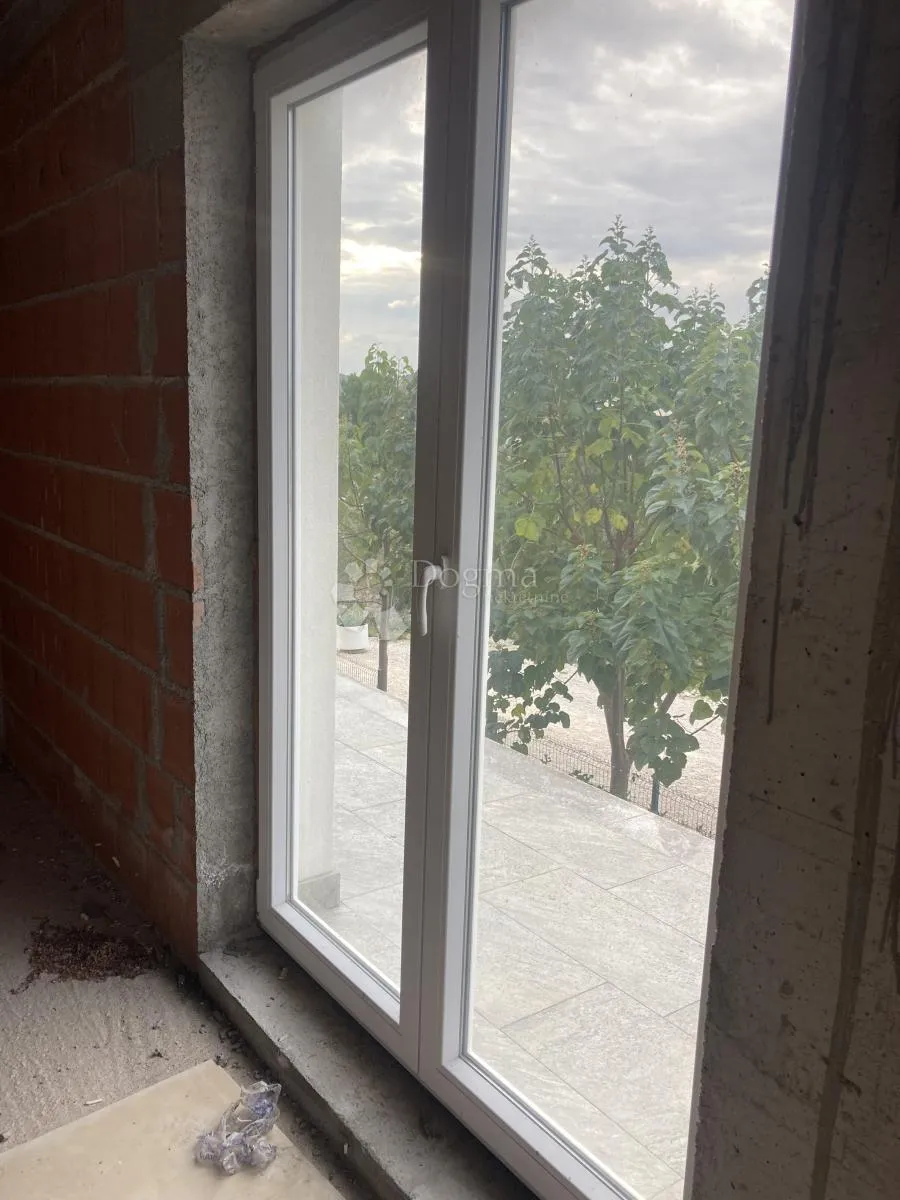 lozovac – prostor za najam – 120m², mogućnost prilagodbe prema namjeni - slika 7