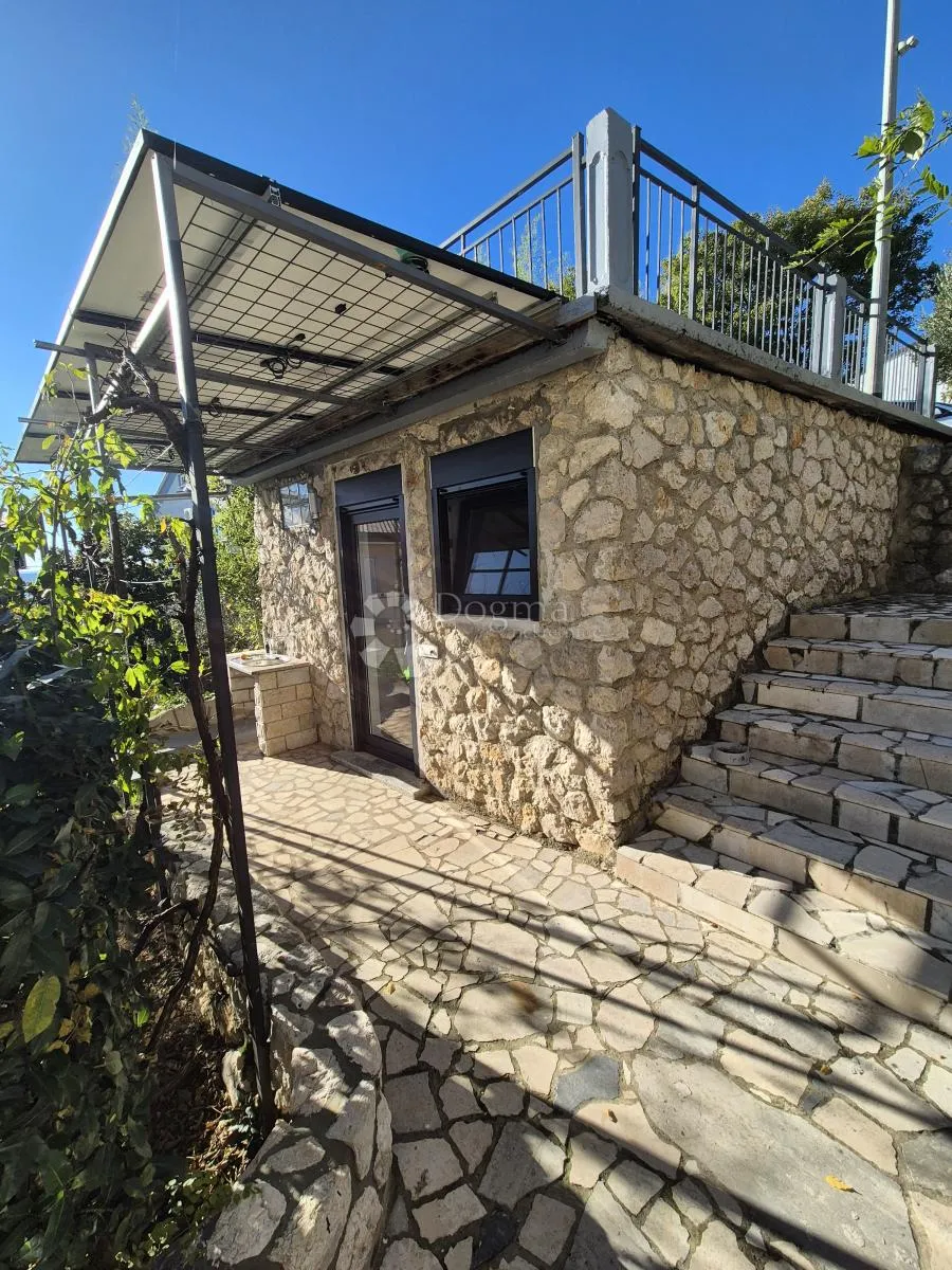 višestanbena kuća s 11 apartmana - slika 7