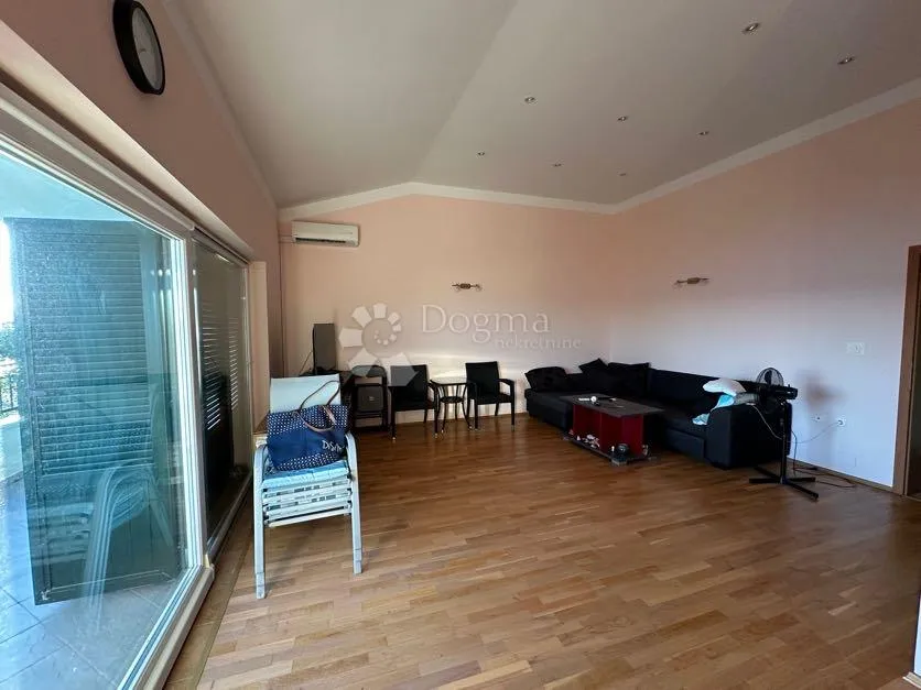 kuća uz more s predivnim pogledom i zelenilom , barić draga - slika 30