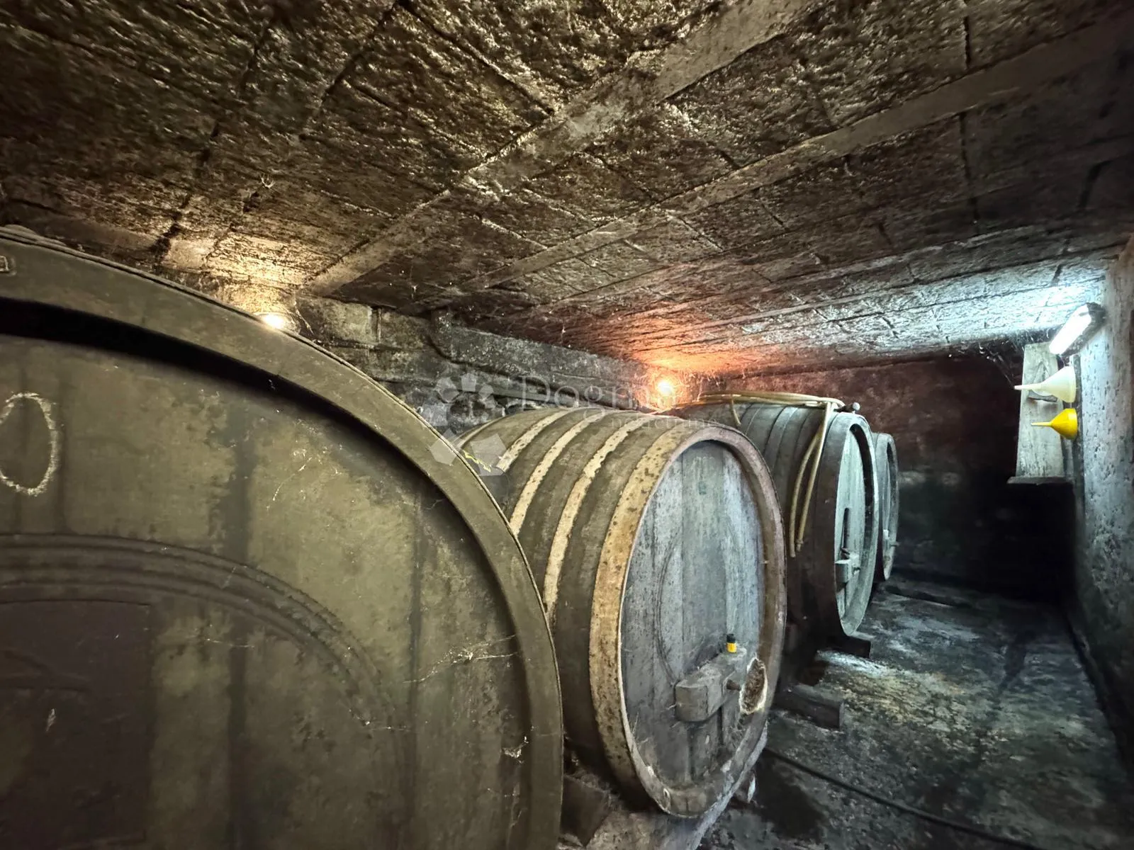 privatno imanje s vinogradima i pogledom na varaždin - slika 11