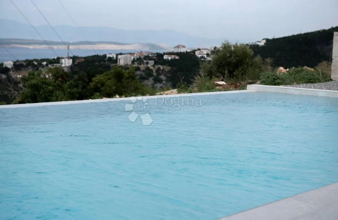 ekskluzivna vila sa trajnim pogledom na more - crikvenica - slika 34