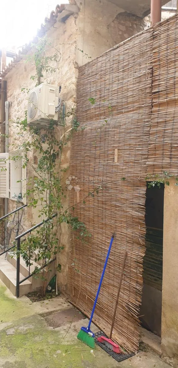 šibenik, gorica, kuća s potencijalom, prilika za turizam - slika 4