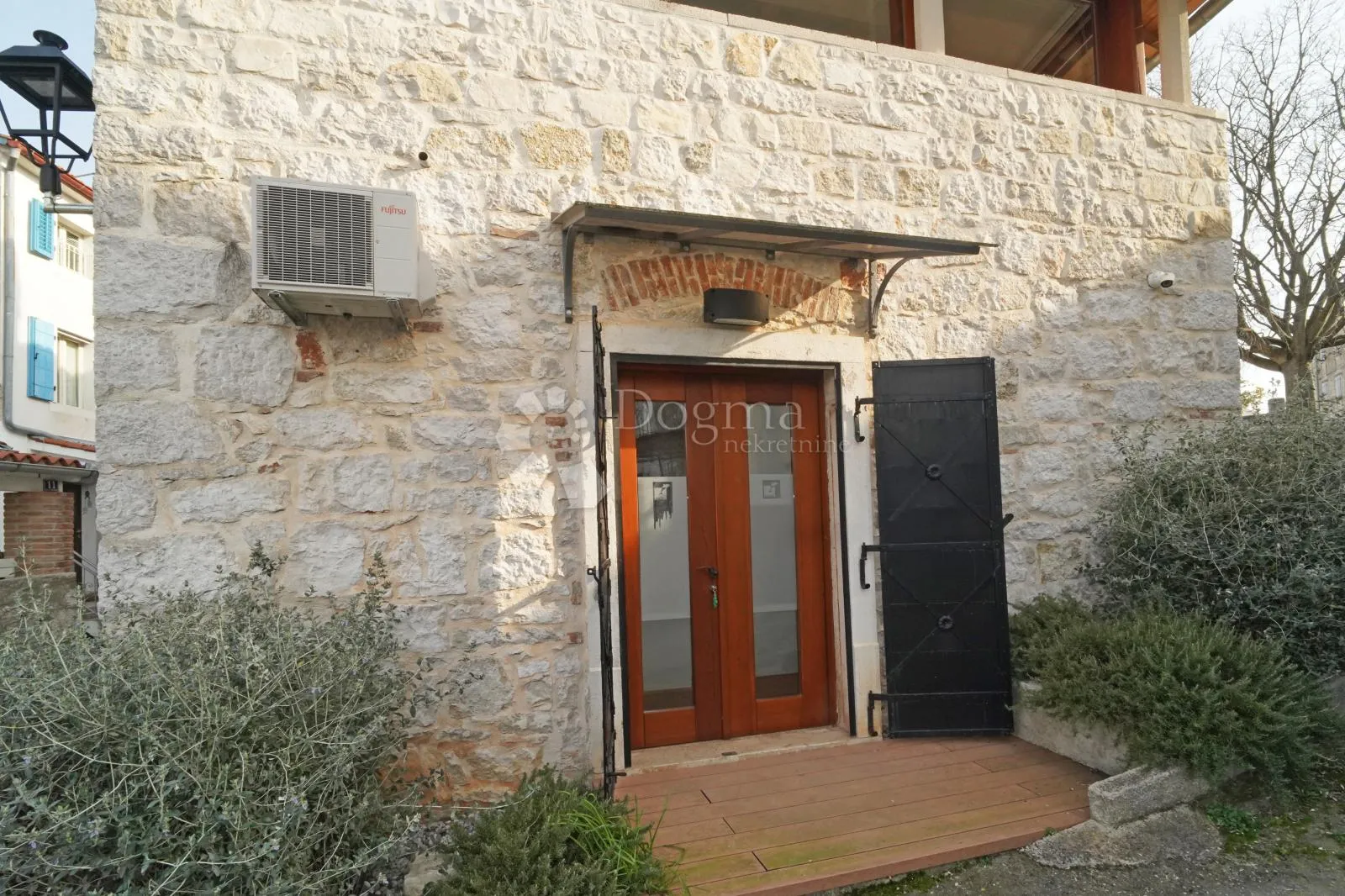 unikatna samostojeća kuća s pogledom na more - funtana - slika 26