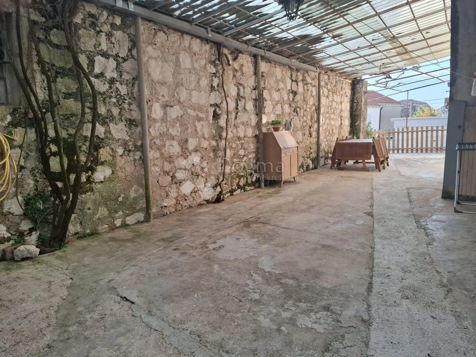 kuća s velikim potencijalom za život ili turizam – orašac - slika 15