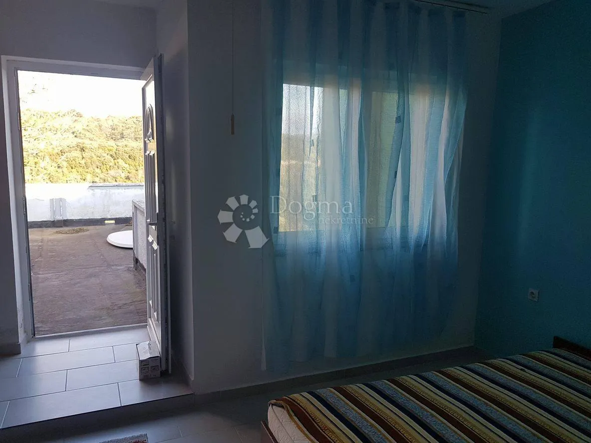 kućica u nizu na jako lijepoj i mirnoj lokaciji u kamporu na rabu - slika 7