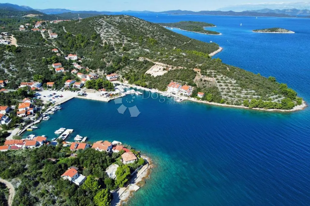 Dugi otok (Zaglav) - građevinsko zemljište 882m2 - Zaglav, Sali