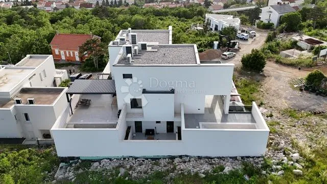 luksuzni dom na atraktivnoj lokaciji - slika 5