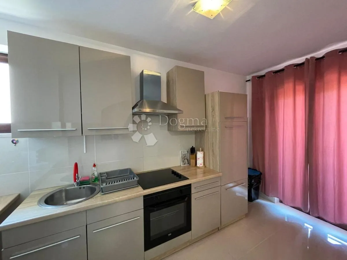 malinska - apartmanska kuća 400 m od mora - slika 16