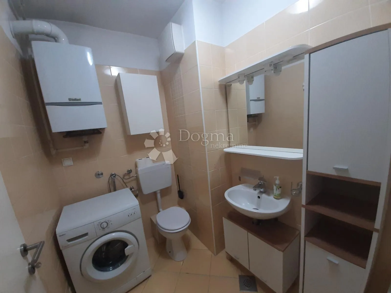 arena centar 5 min – 2-soban stan s lođom, 42 m² - slika 6