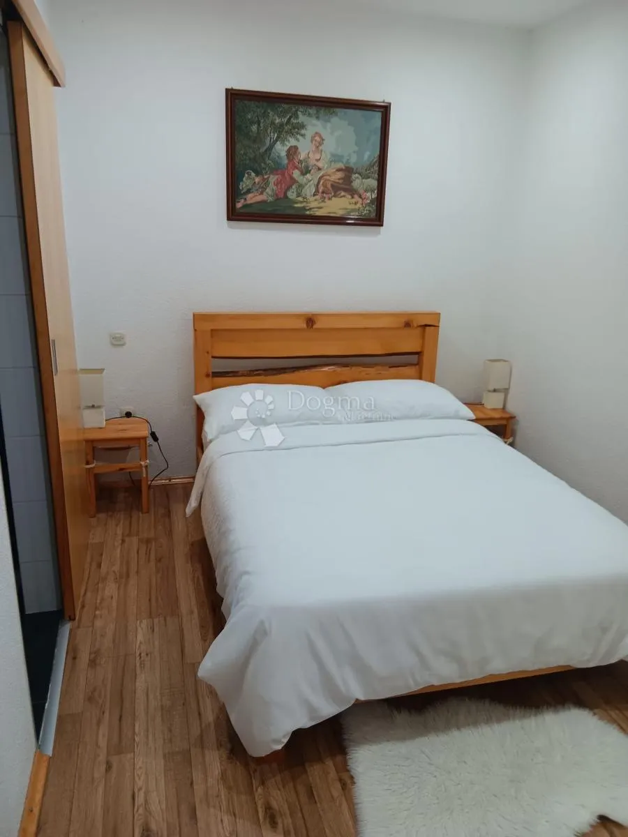 kuća u korenici, za investiciju i život - slika 6