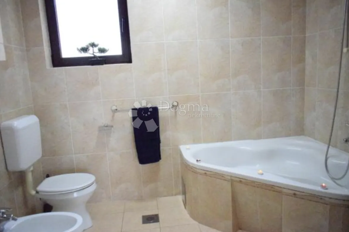 investicijska prilika! apartmanska kuća u neposrednoj blizini mora - slika 15