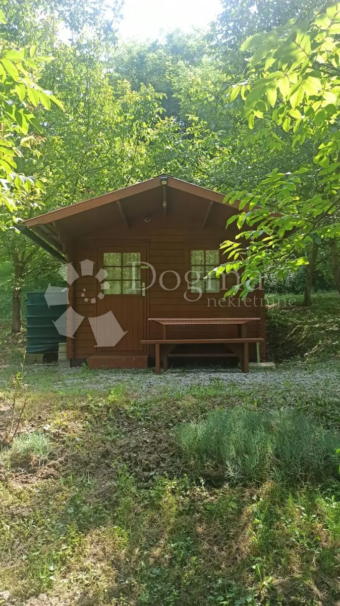 zemljište sa kućicom i spremištem, te wc-om nadomak zaboka - slika 22