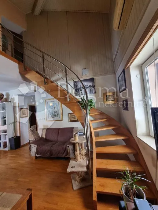 šibenik, šarmantan stan s prostranom terasom - slika 6