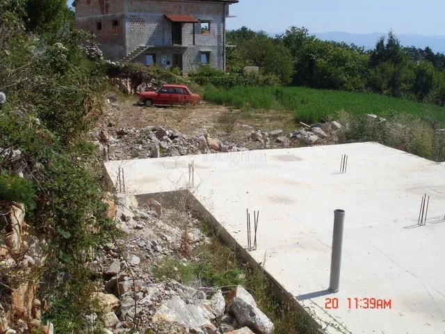 teren sa predivnim pogledom na more na veprincu - slika 4