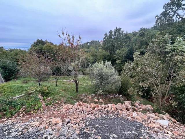 bregi-građevinski teren 665m2 - slika 2