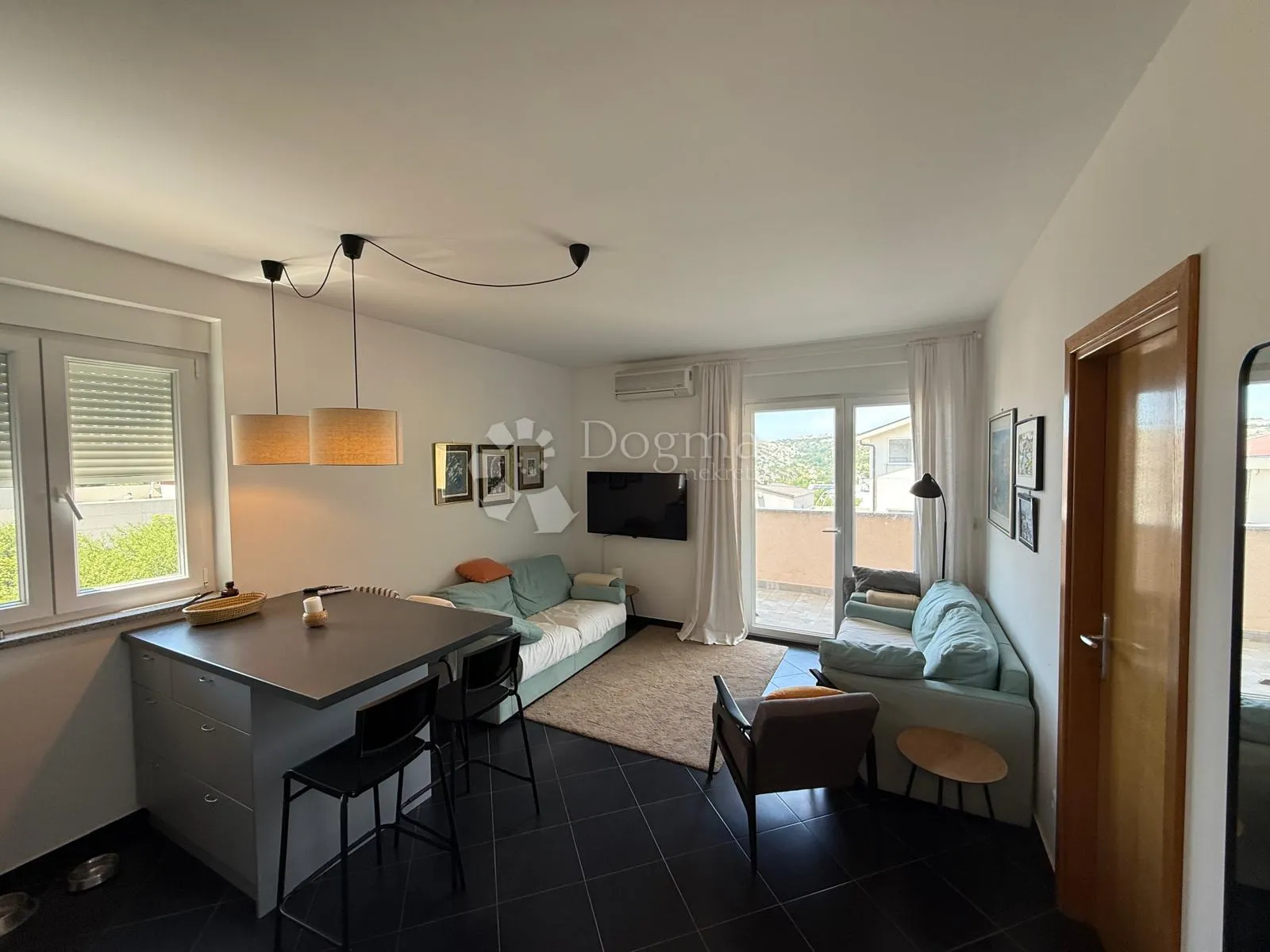 nov namješten apartman 200 m od mora sniženo - slika 10