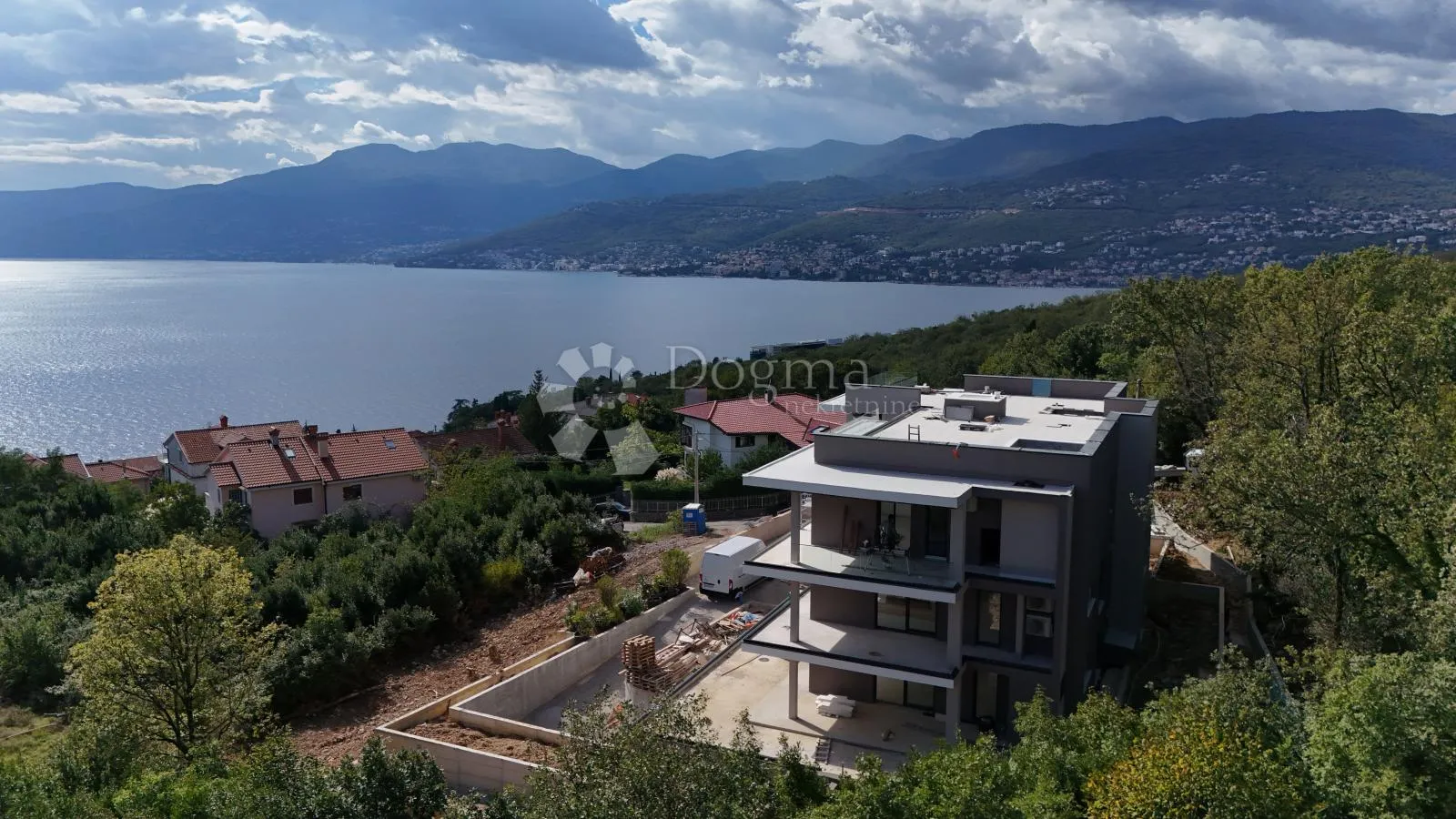 luksuzni penthouse bivio - slika 17