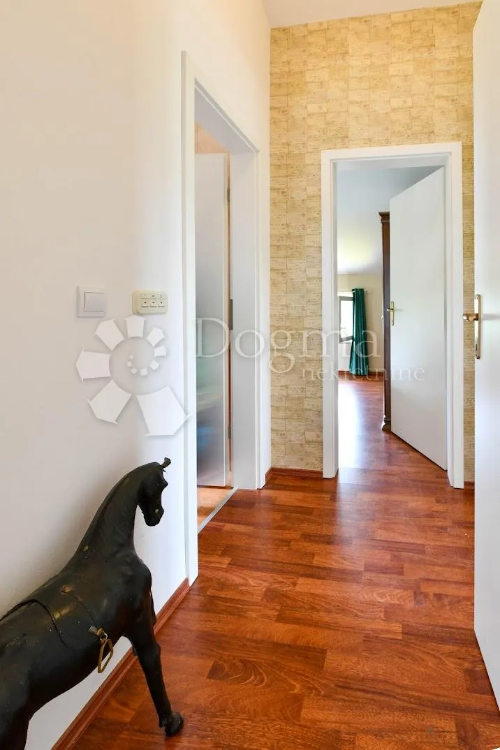 prekrasna villa u zaleđu crikvenice - slika 32