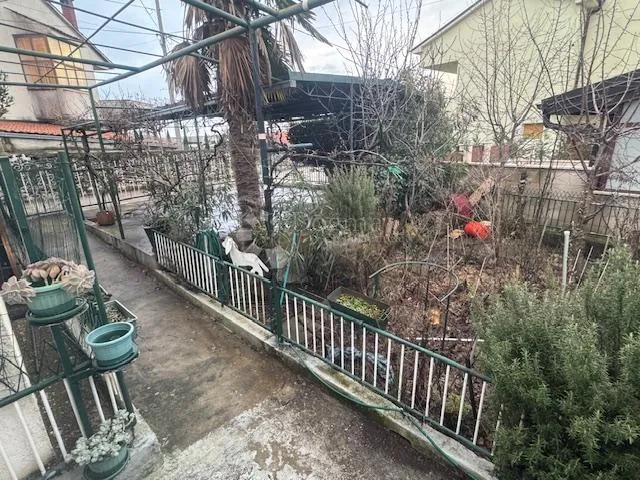 trsat kuća prizemnica - slika 8