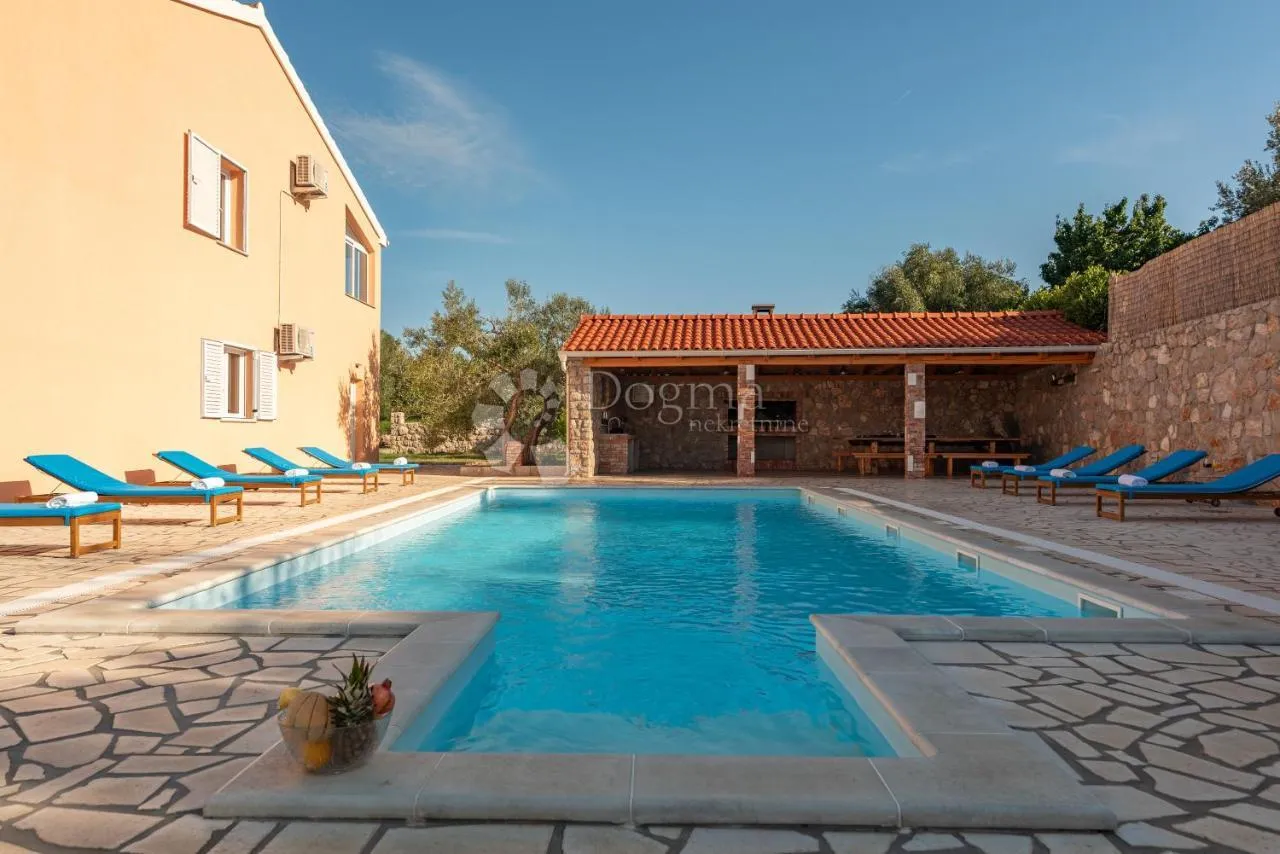 predivna mediteranska vila s bazenom na otoku pašmanu - slika 5