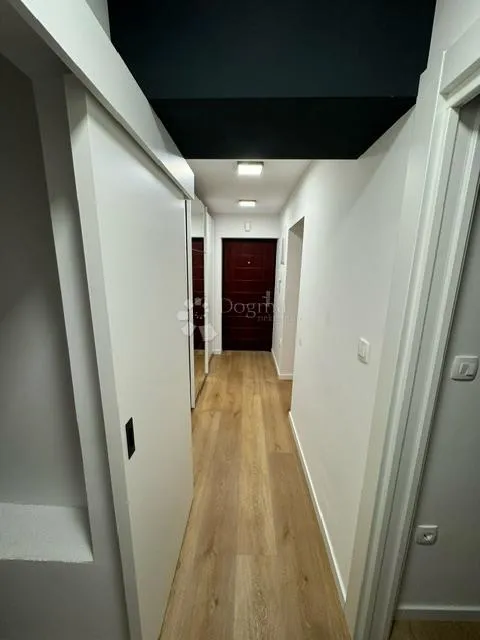 atraktivni stan sa pogledom na more na prestižnoj lokaciji - slika 17