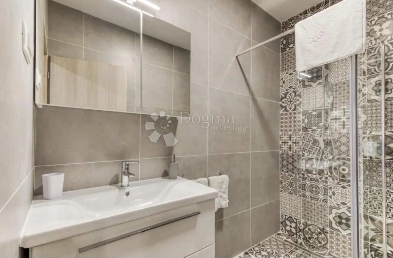 idilična kuća sa 4 apartmana u blizini plitvičkih jezera - slika 33