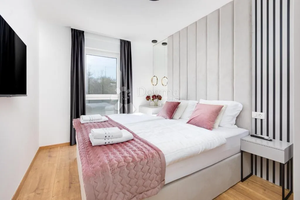 malinska - apartman s bazenom i pogledom 300m od mora - slika 8