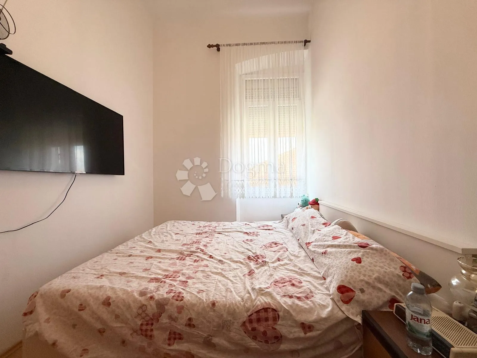 prostran i uređen stan 100,56 m² u austrougarskoj vili - slika 10