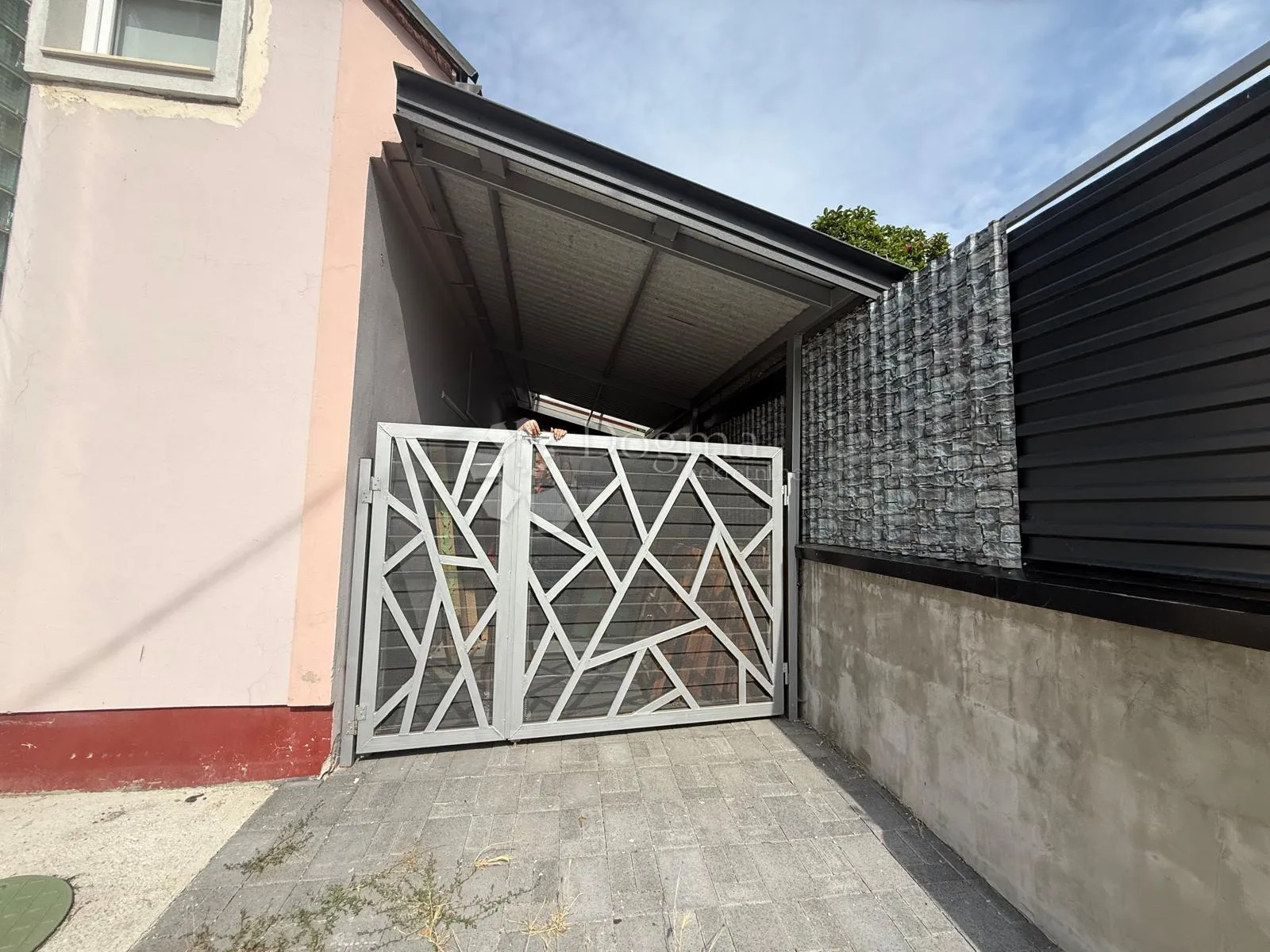 kuća u čalincu - investicija za najam! - slika 14
