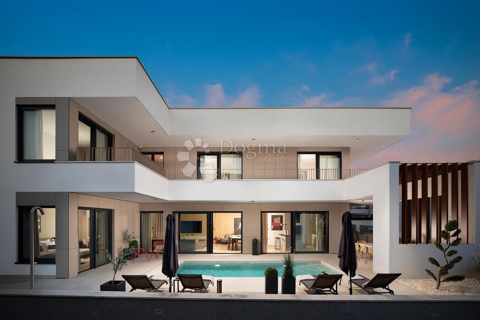 fažana - premium luksuzna villa na korak do plaže - slika 2