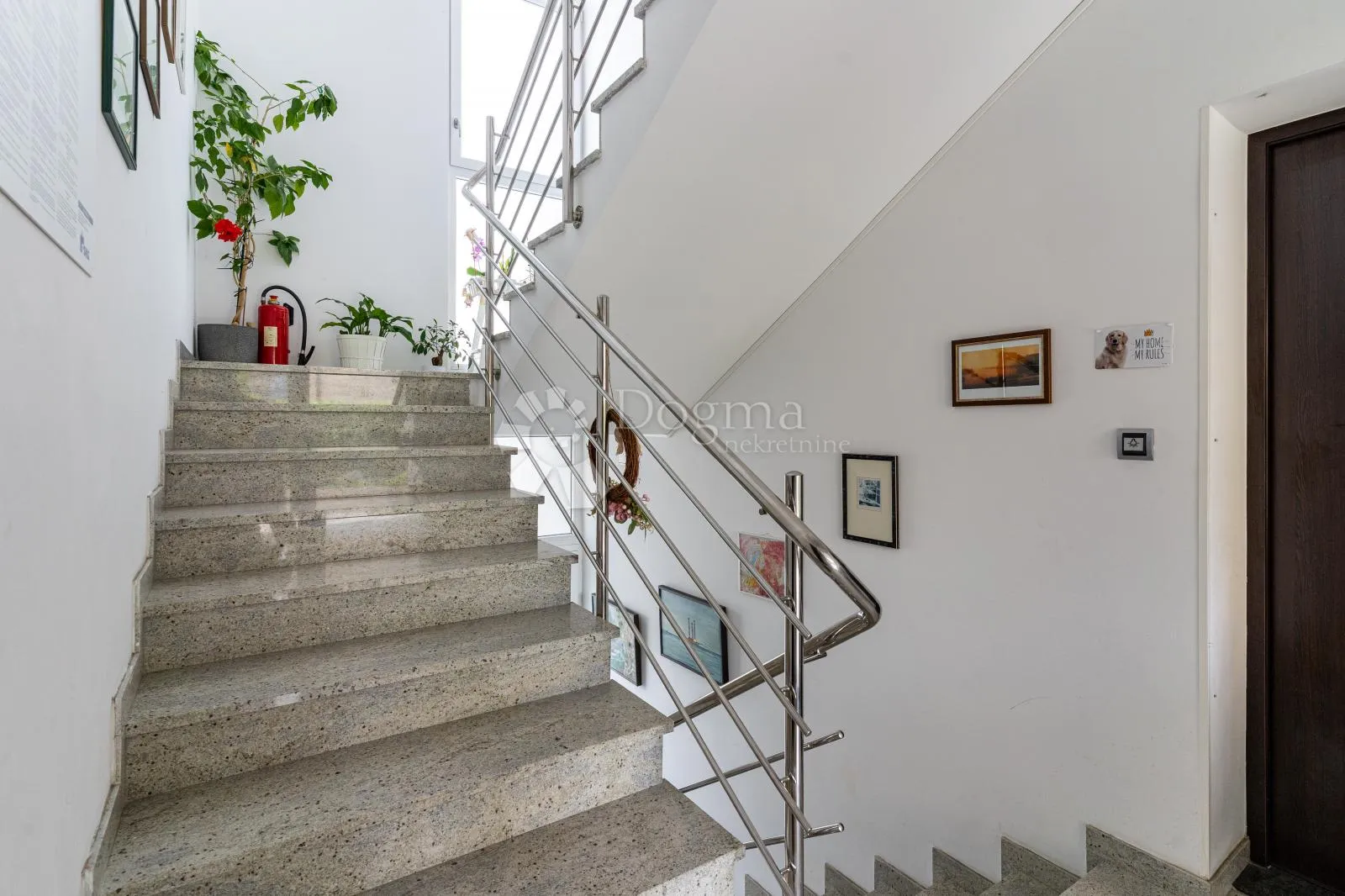 luksuzan dvoetažan penthouse - maksimir - slika 19