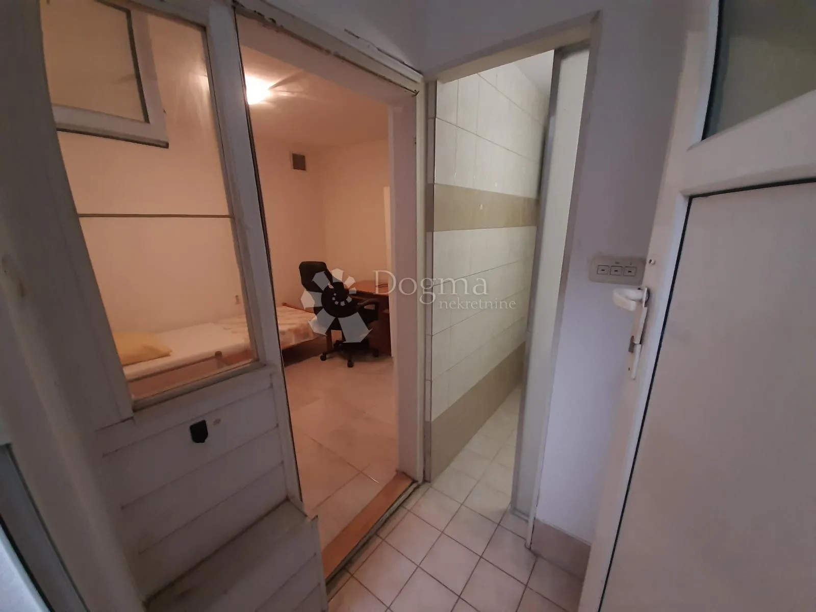 dva stana u jednom, 50 m2, terasa, parking, trešnjevka - slika 12