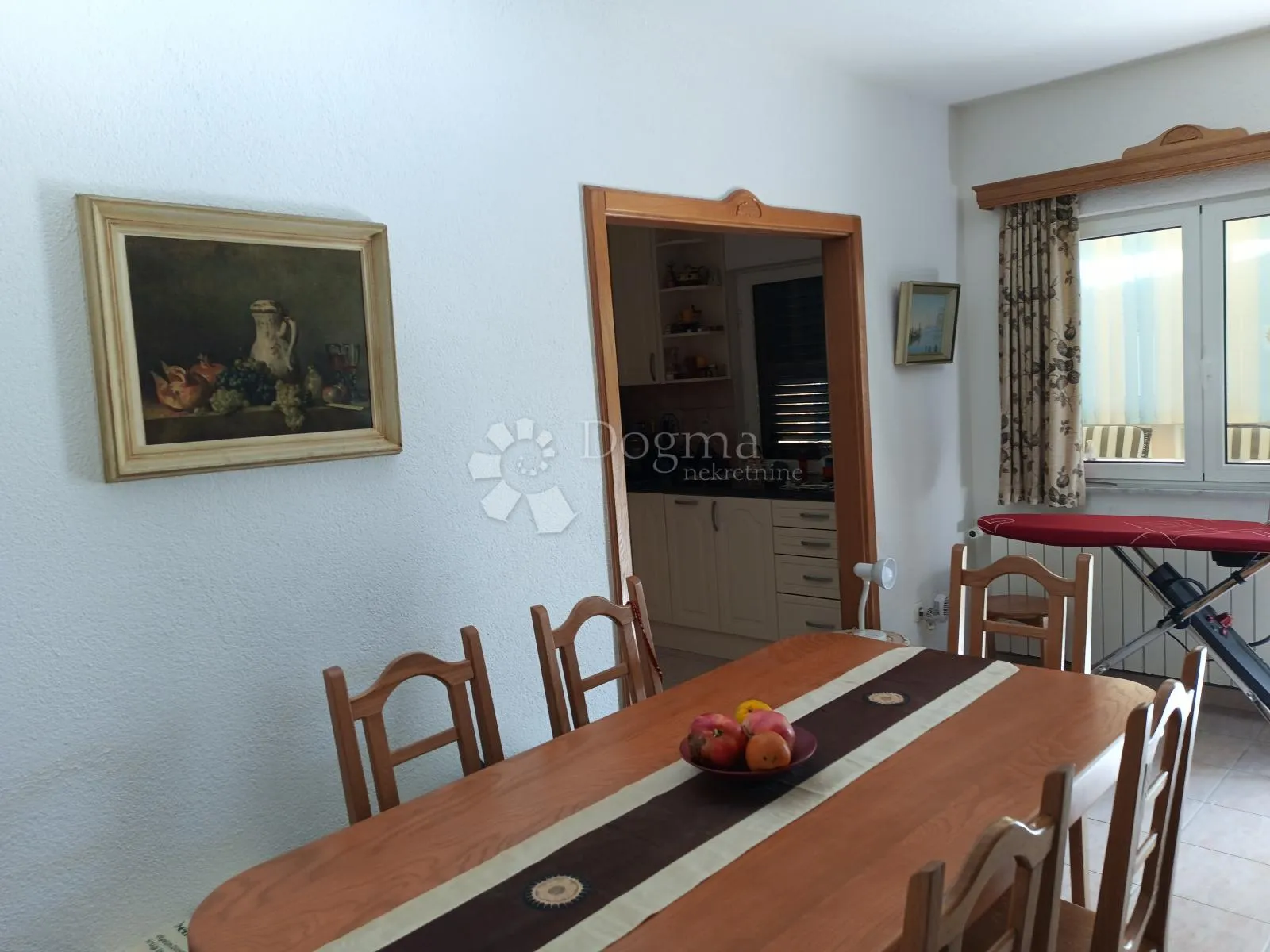 vodice prekrasna kuća sa 9 apartmana 100 metara od mora - slika 37