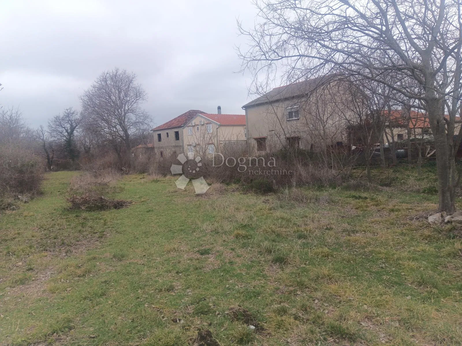 zemunik - 2432m2,više parcela - slika 2