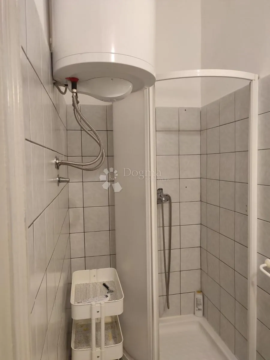 mlaka - odličan stan za život ili investiciju - slika 31