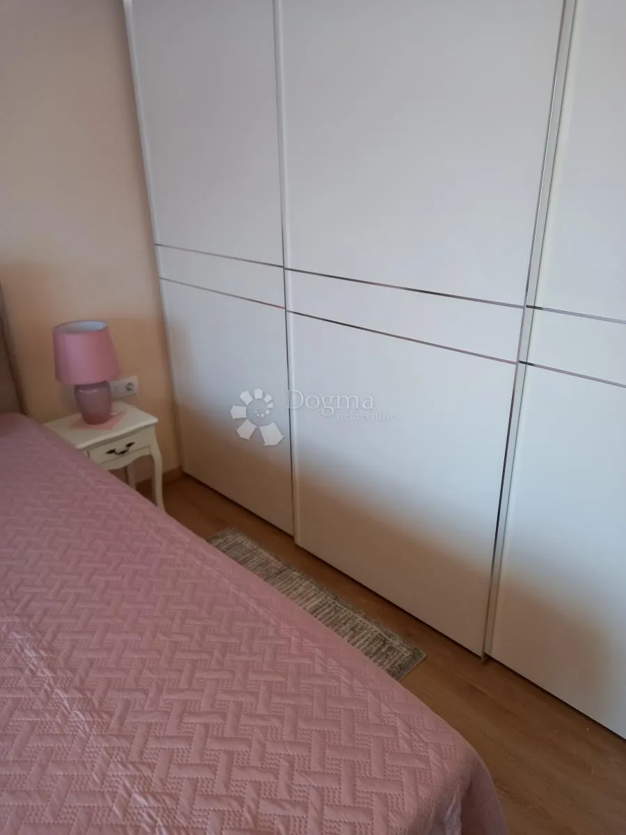 vrbovsko, stan sa garažom i konobom - slika 9
