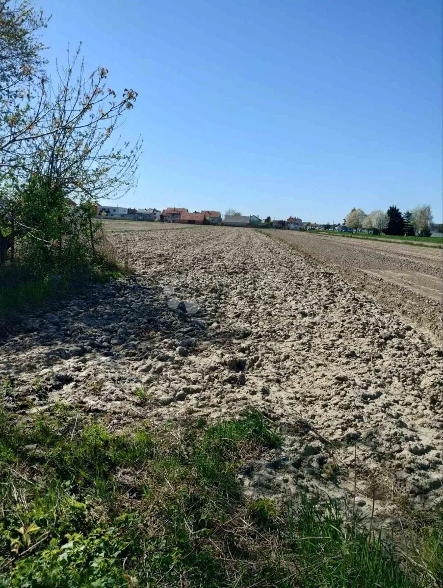 impresivna površina zemljišta u trnovcu - slika 5