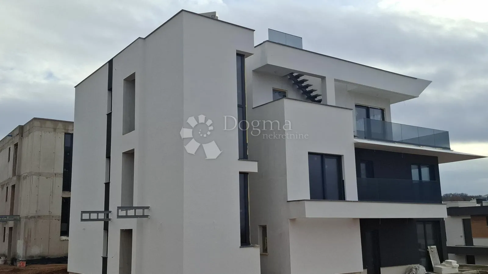 njivice apartman sa krovnim bazenom i panoramskim pogledom na more - slika 3